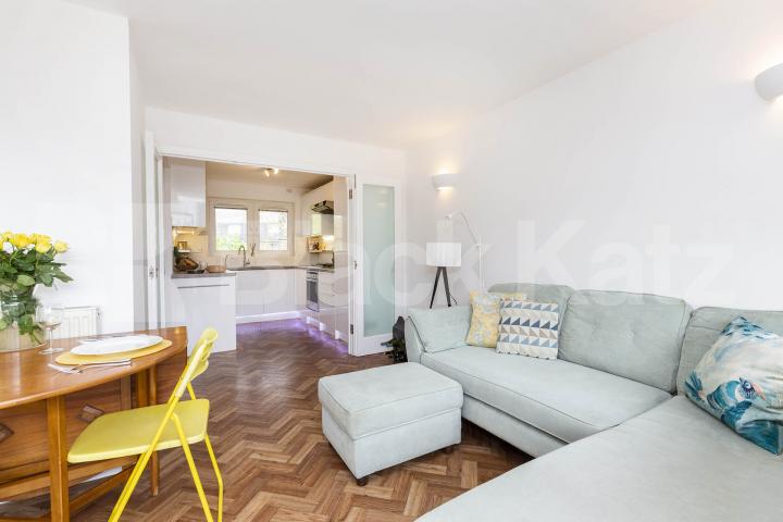 Split level Maisonette in a hard to beat location in between Angel & Kings Cross Wynford Road, Angel / Kings Cross